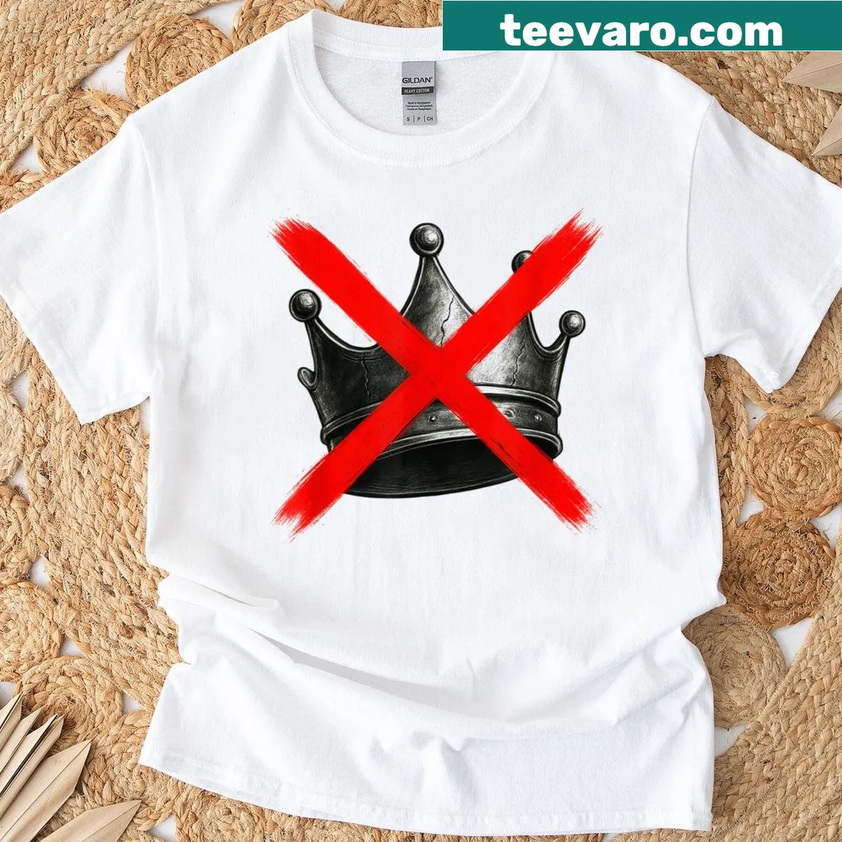 Grunge crown design t-shirt symbolizing freedom — on a men's t-shirt