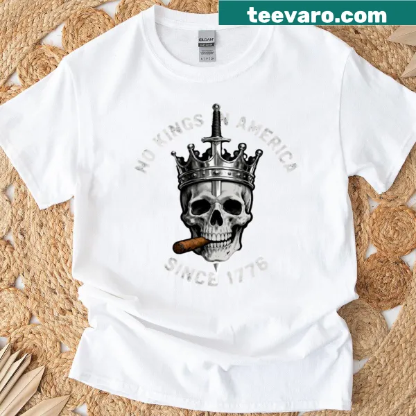 Oversized anti-monarchy t-shirt with bold text