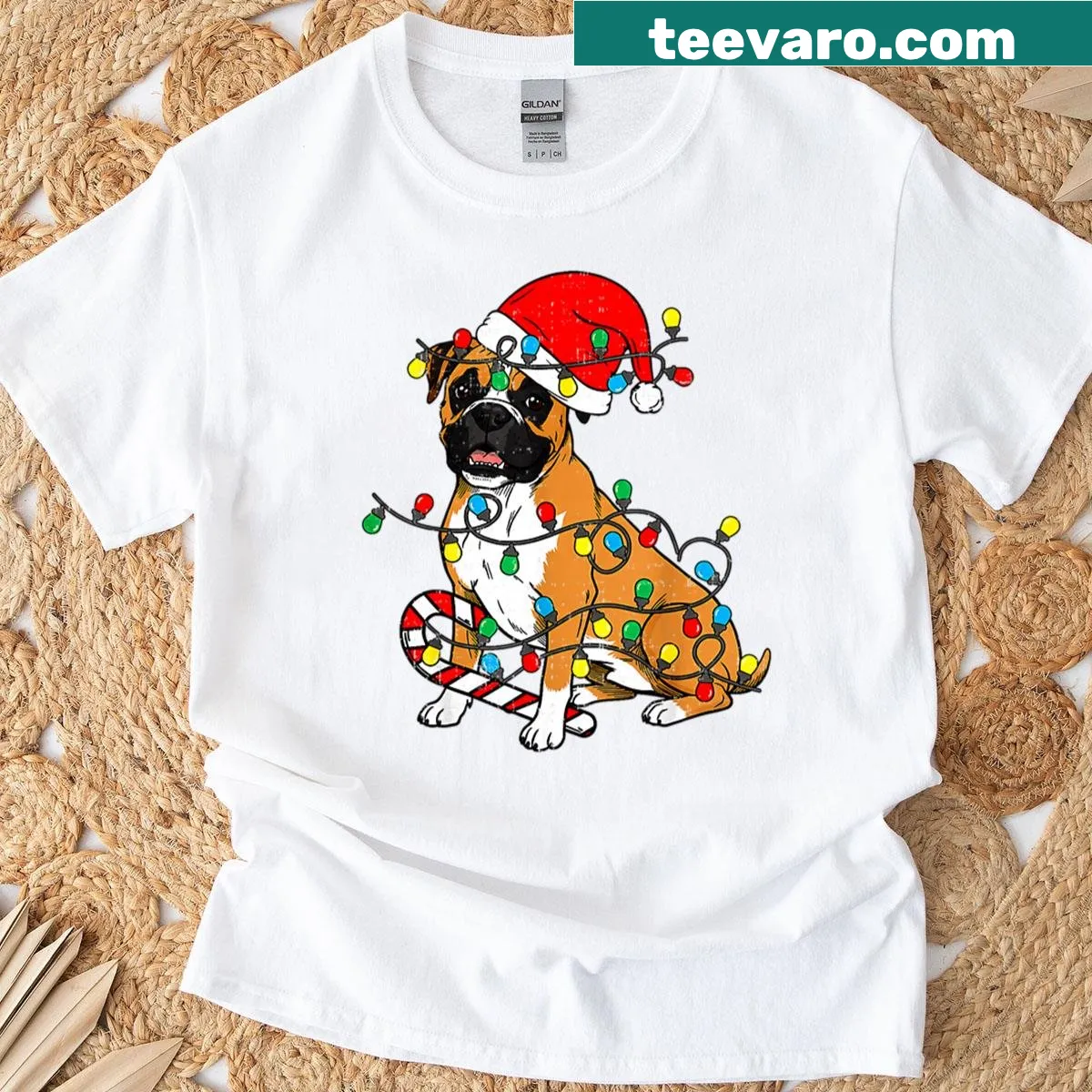 Cute T-shirt with boxer dog in Christmas lights and Santa hat — on a men's t-shirt