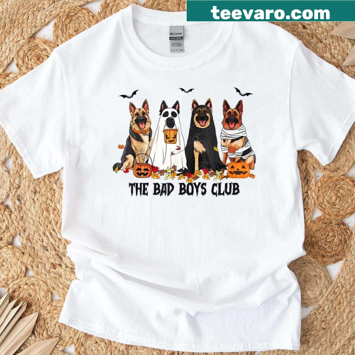 Dogs in horror movie costumes Halloween T-shirt — on a men's t-shirt