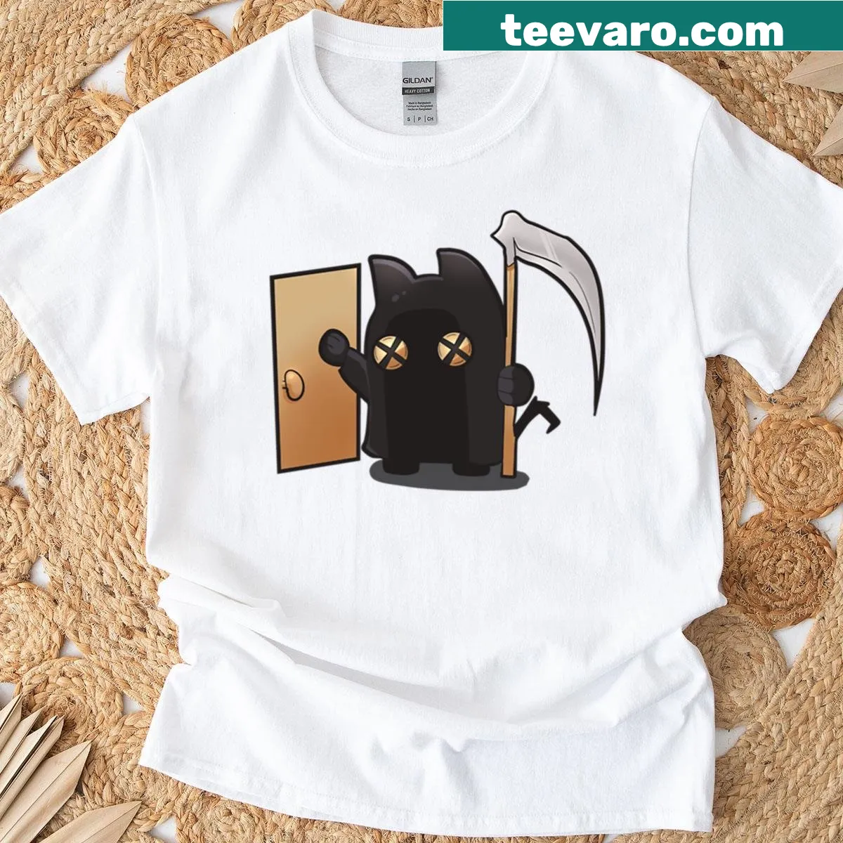 Eerie cat-themed graphic on a Halloween horror t-shirt. — on a men's t-shirt