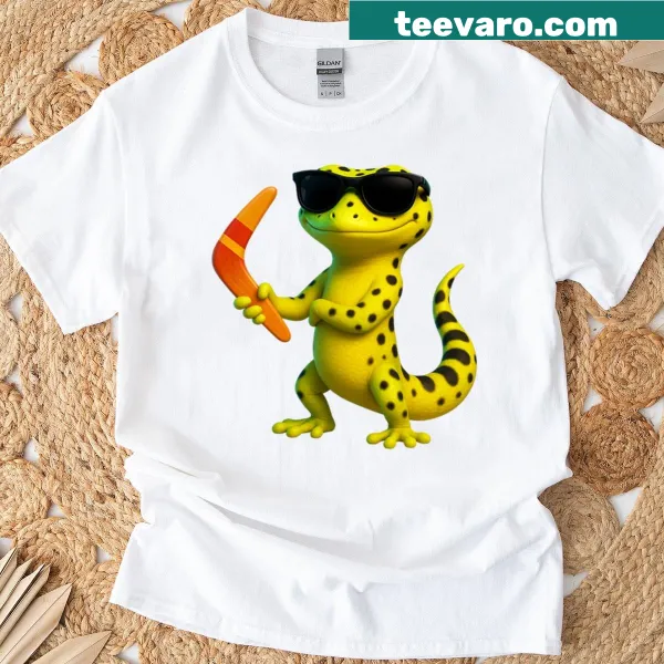 Aussie gecko holding a boomerang in a colorful 3D design.