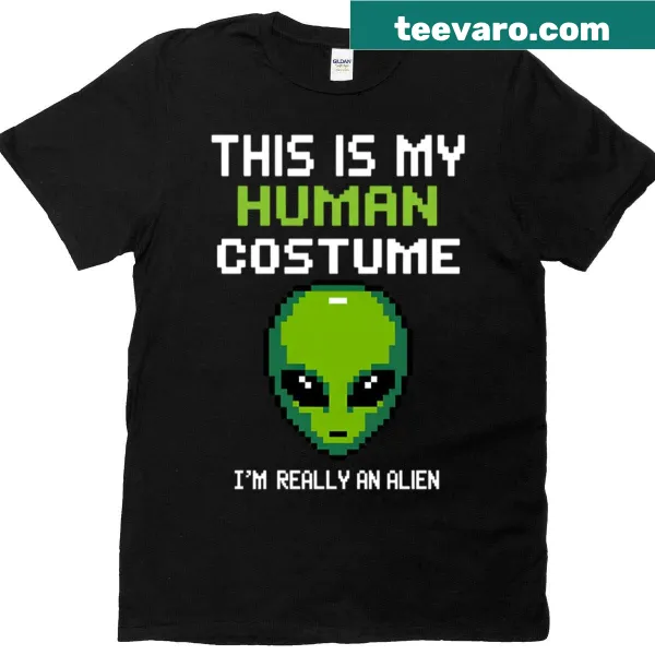 Oversized t-shirt with the funny quote about being an alien.
