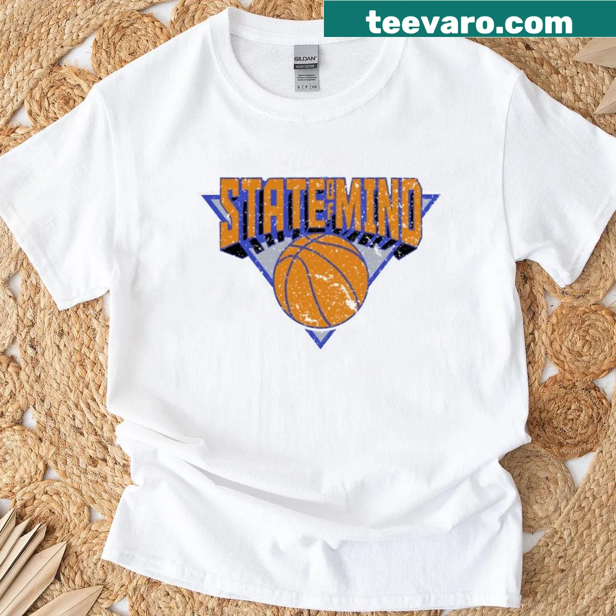 Artistic New York Knicks T-shirt featuring team graphics. — on a men's t-shirt