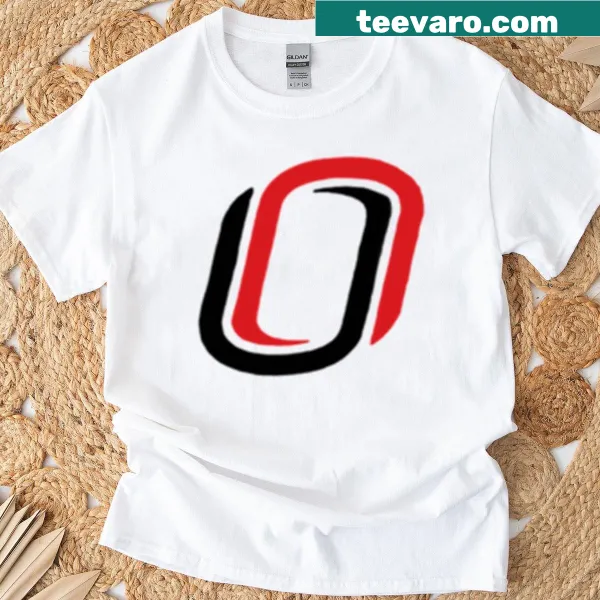 Oversized t-shirt featuring the Uno logo