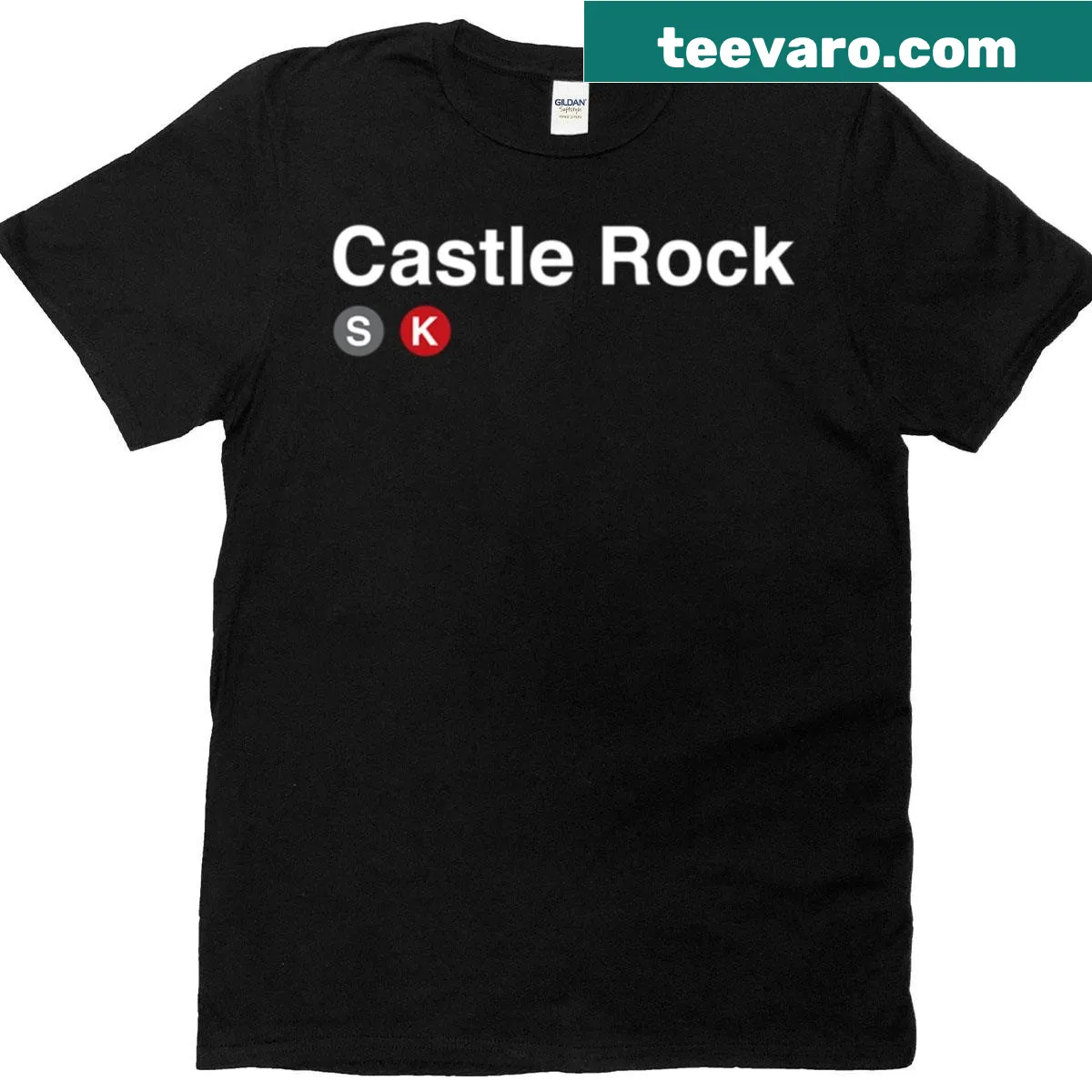 Silhouette T-shirt of Castle Rock for travel enthusiasts — on a men's t-shirt