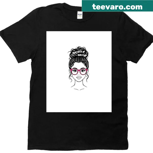 ‘Favourite Auntie’ graphic on a sentimental T-shirt