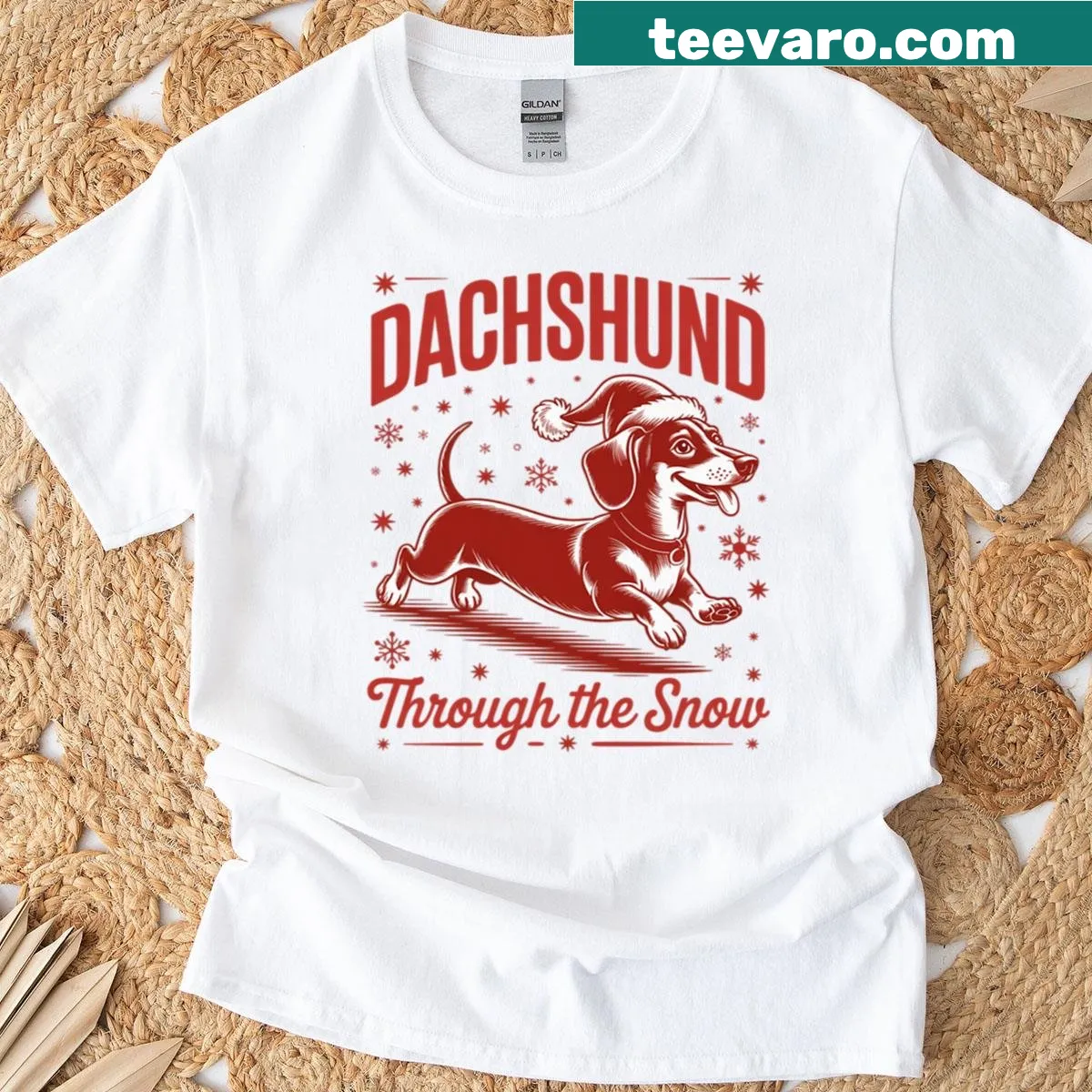 Cute Christmas dachshund illustration on T-shirt — on a men's t-shirt