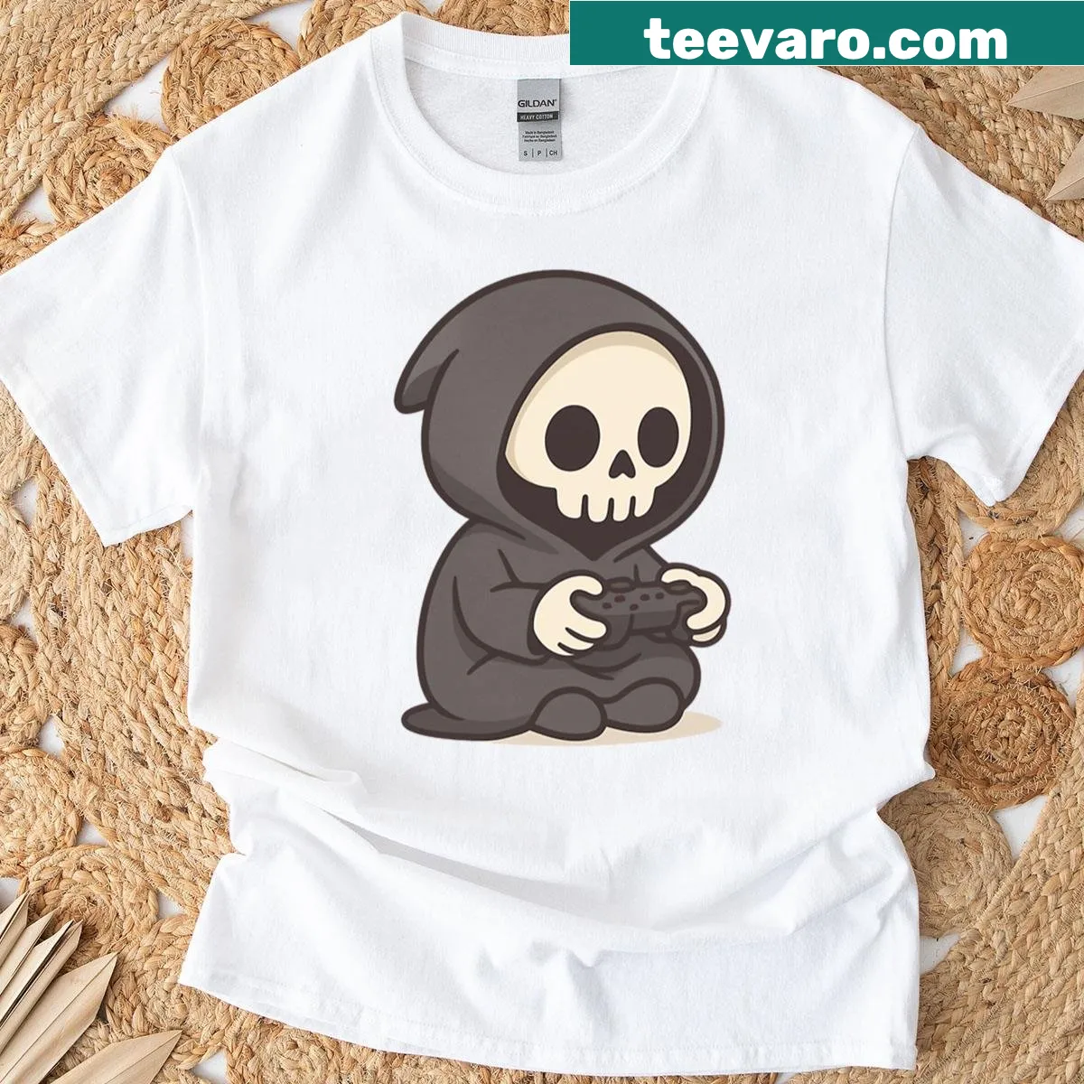 Oversized Halloween t-shirt with Grim Reaper and gaming theme — on a men's t-shirt