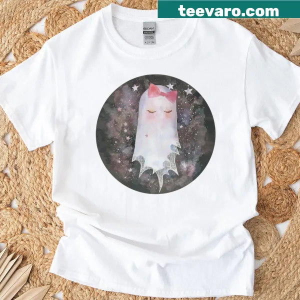 Cute cartoon ghost graphic on a shirt.