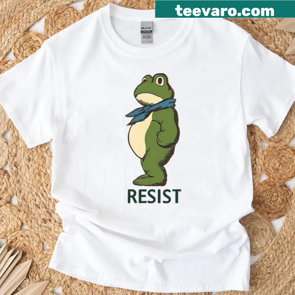 Vintage-inspired T-shirt with frogs in protest graphics