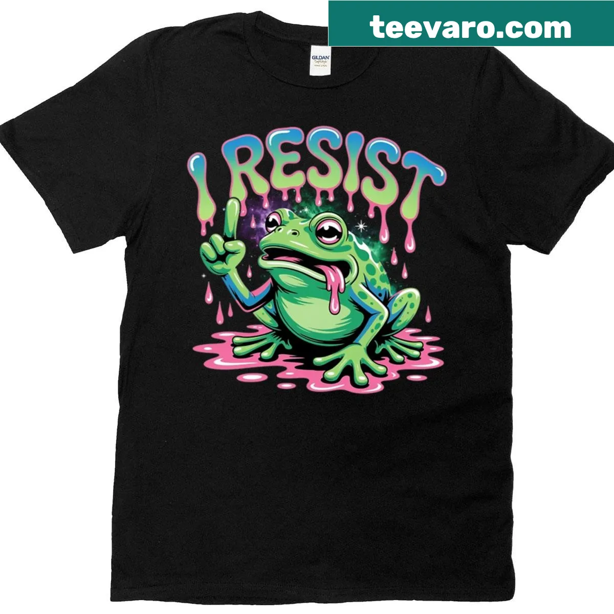 Oversized T-shirt with the bold text 'I Resist No Kings' — on a men's t-shirt