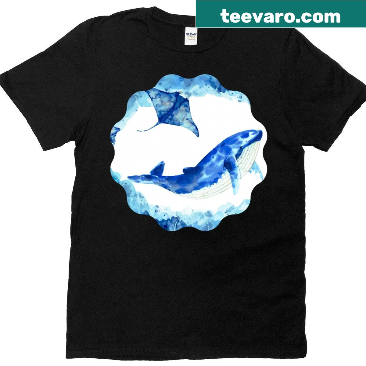 Illustration of blue whale, stingray, and jellyfish on T-shirt — on a men's t-shirt