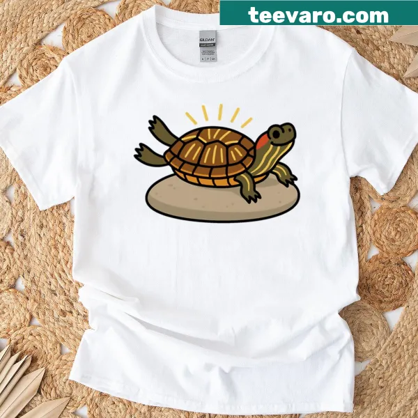 Cute t-shirt celebrating the joy of enjoying a bowl of soup.