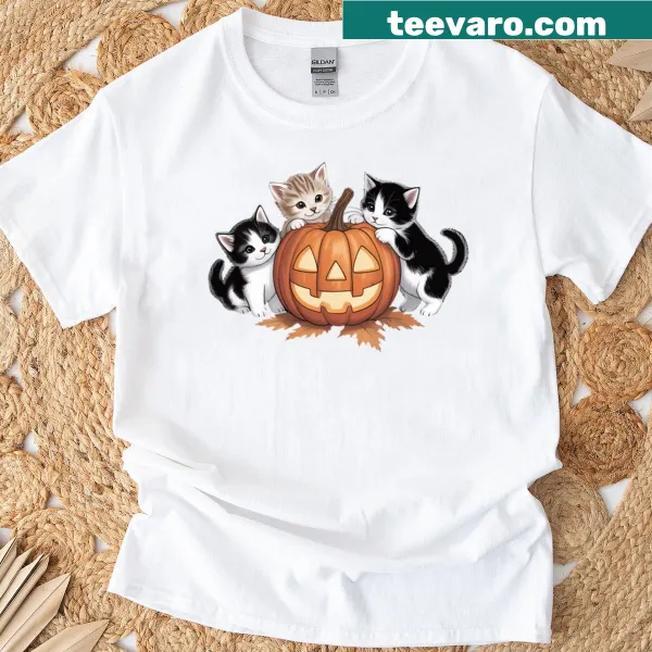 Vintage 90s Halloween tee with cute cats and pumpkins
