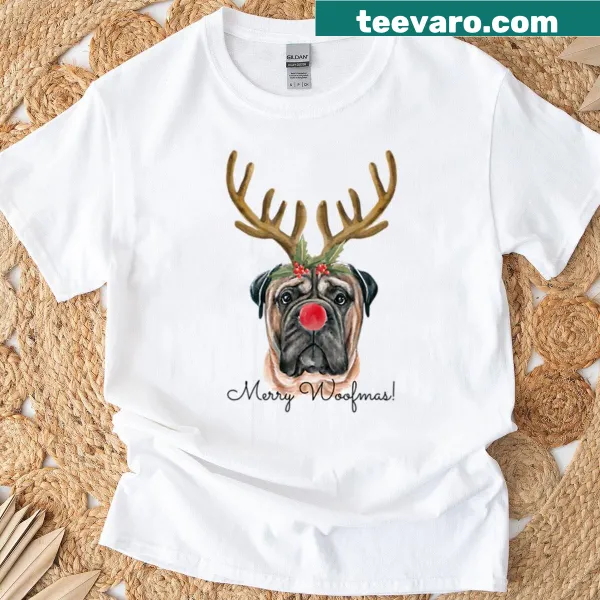 Bullmastiff reindeer illustration on an oversized Christmas shirt