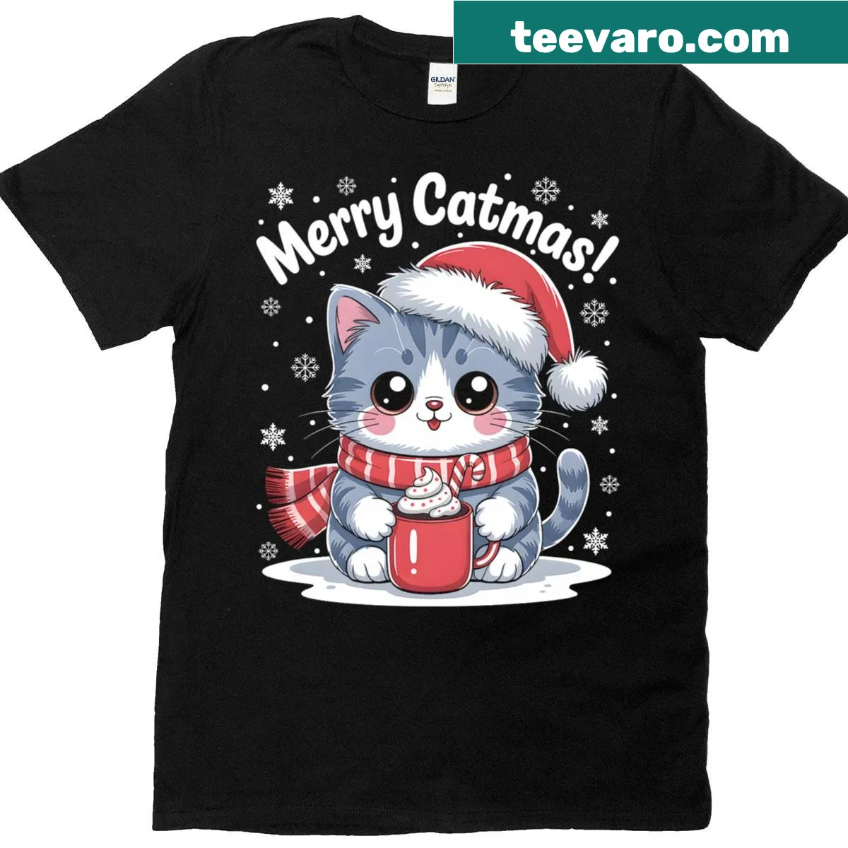 Kawaii cat in a Santa hat with hot cocoa design on a t-shirt — on a men's t-shirt