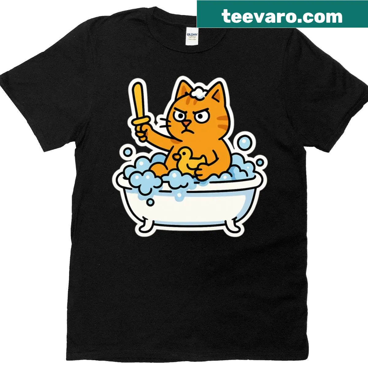 Funny illustration of a cat with a rubber duck at bath time — on a men's t-shirt