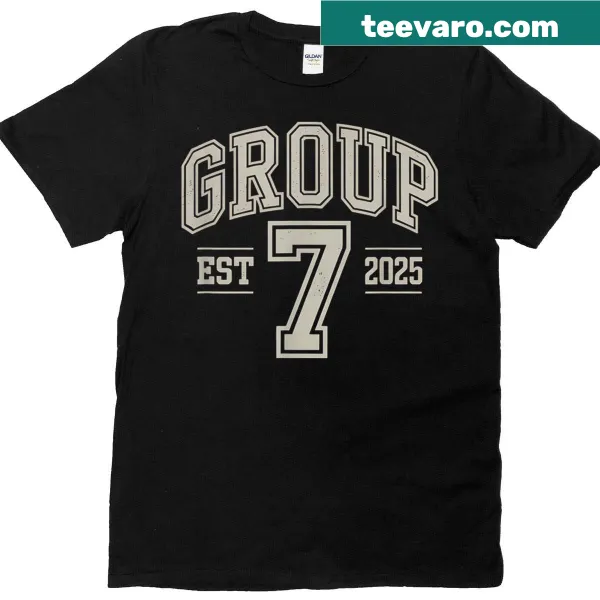 Vintage collegiate design T-shirt for Class of 2025