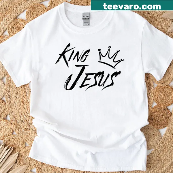 Inspirational T-shirt with King Jesus typography design