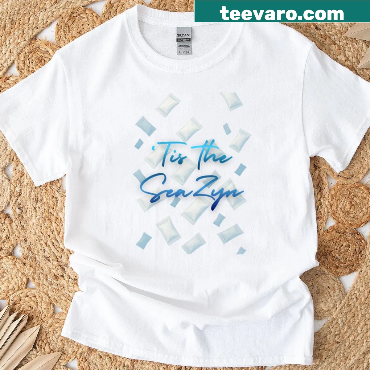 T-shirt with the phrase 'Tis The Seazyn' in a cheerful design — on a men's t-shirt