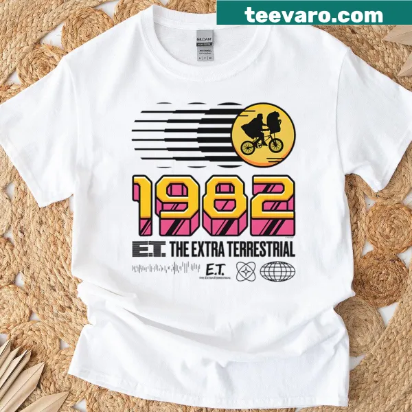 Vintage T-shirt featuring funny movie characters from the 90s.