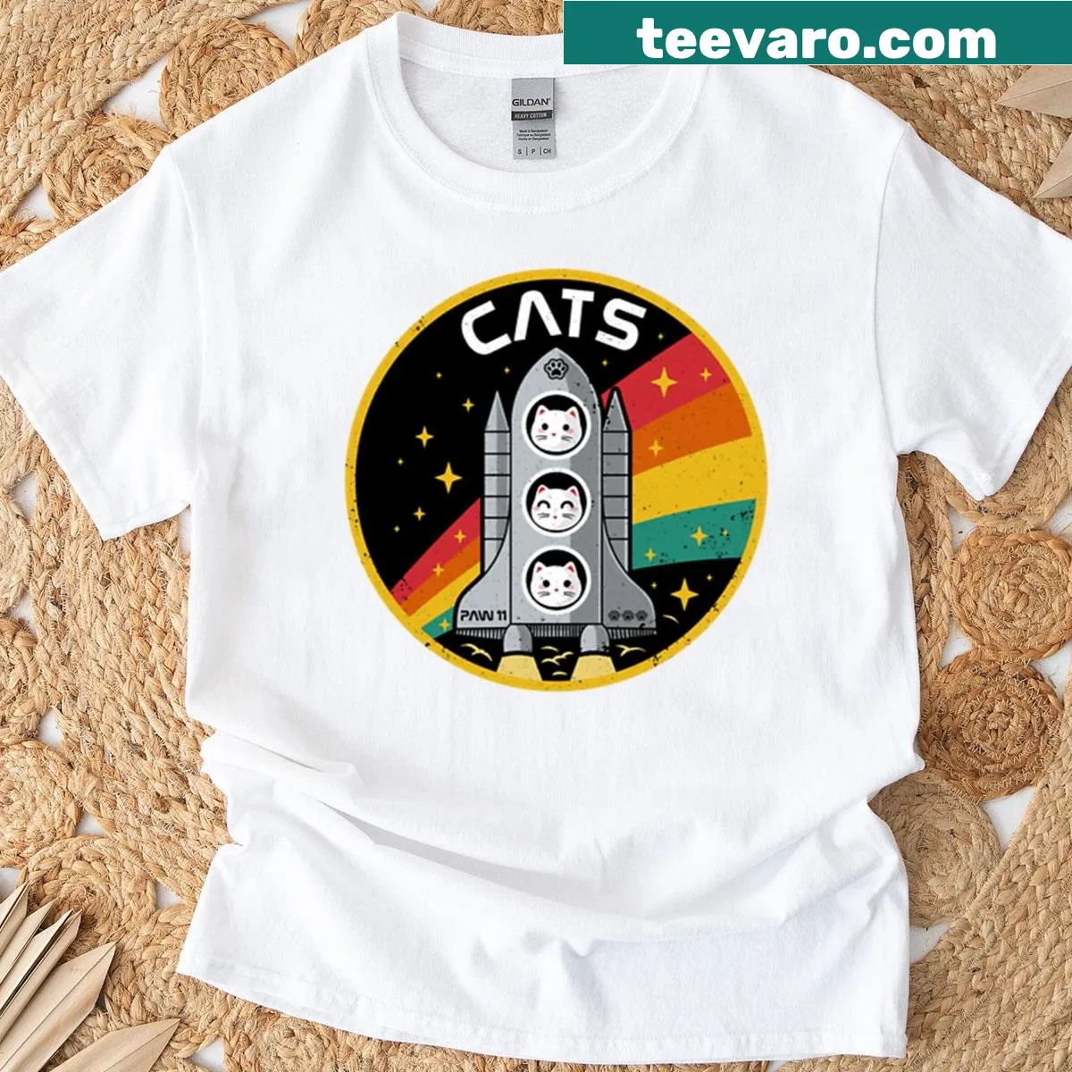 Cartoon t-shirt of cats in a rocket for a space mission — on a men's t-shirt