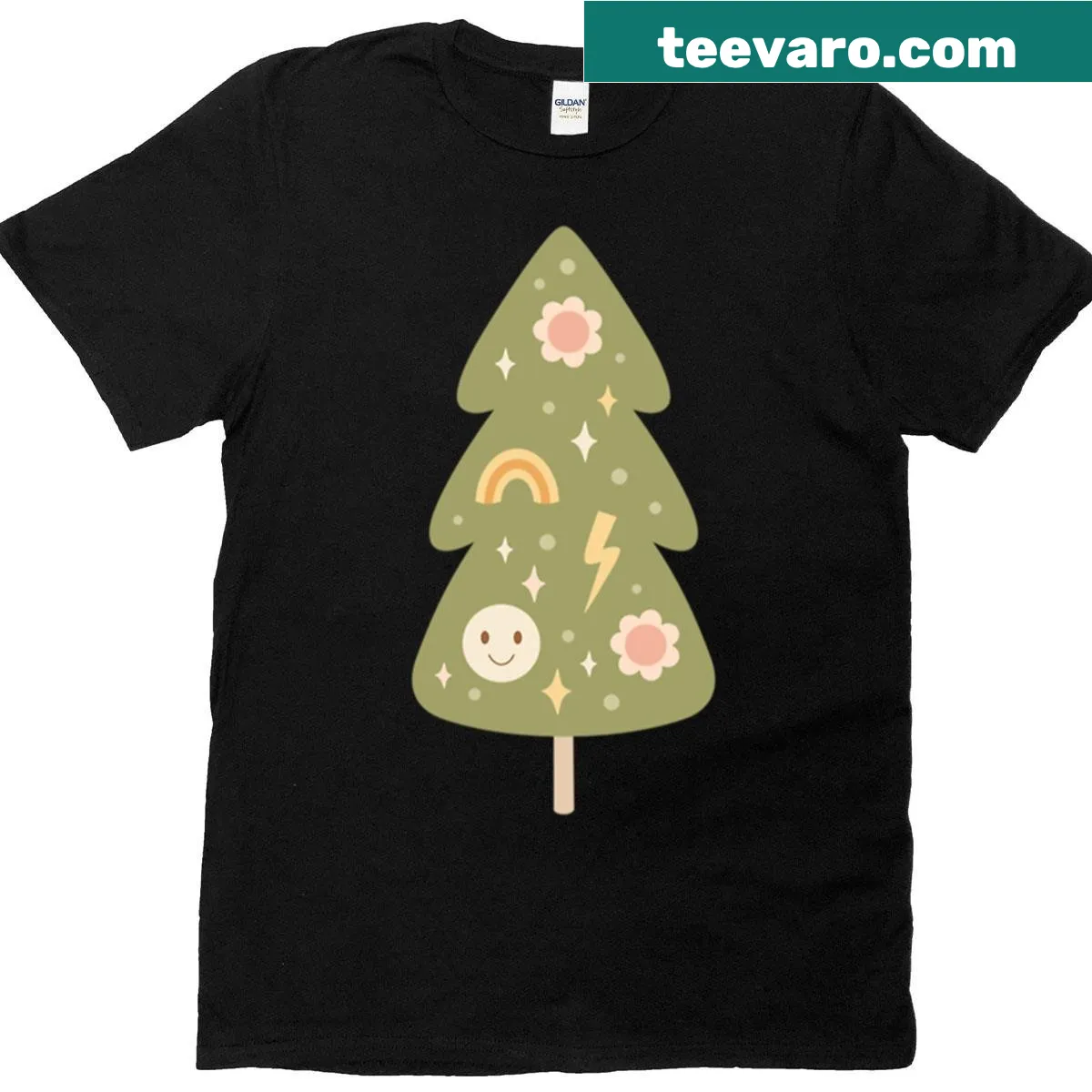 Oversized t-shirt with a retro illustrated Christmas tree design — on a men's t-shirt