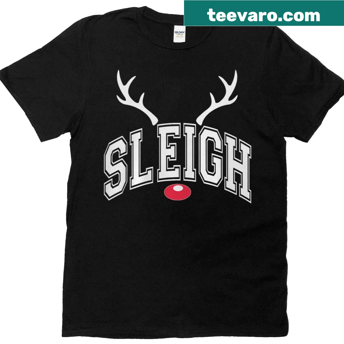 Funny reindeer face illustration on a Christmas T-shirt — on a men's t-shirt