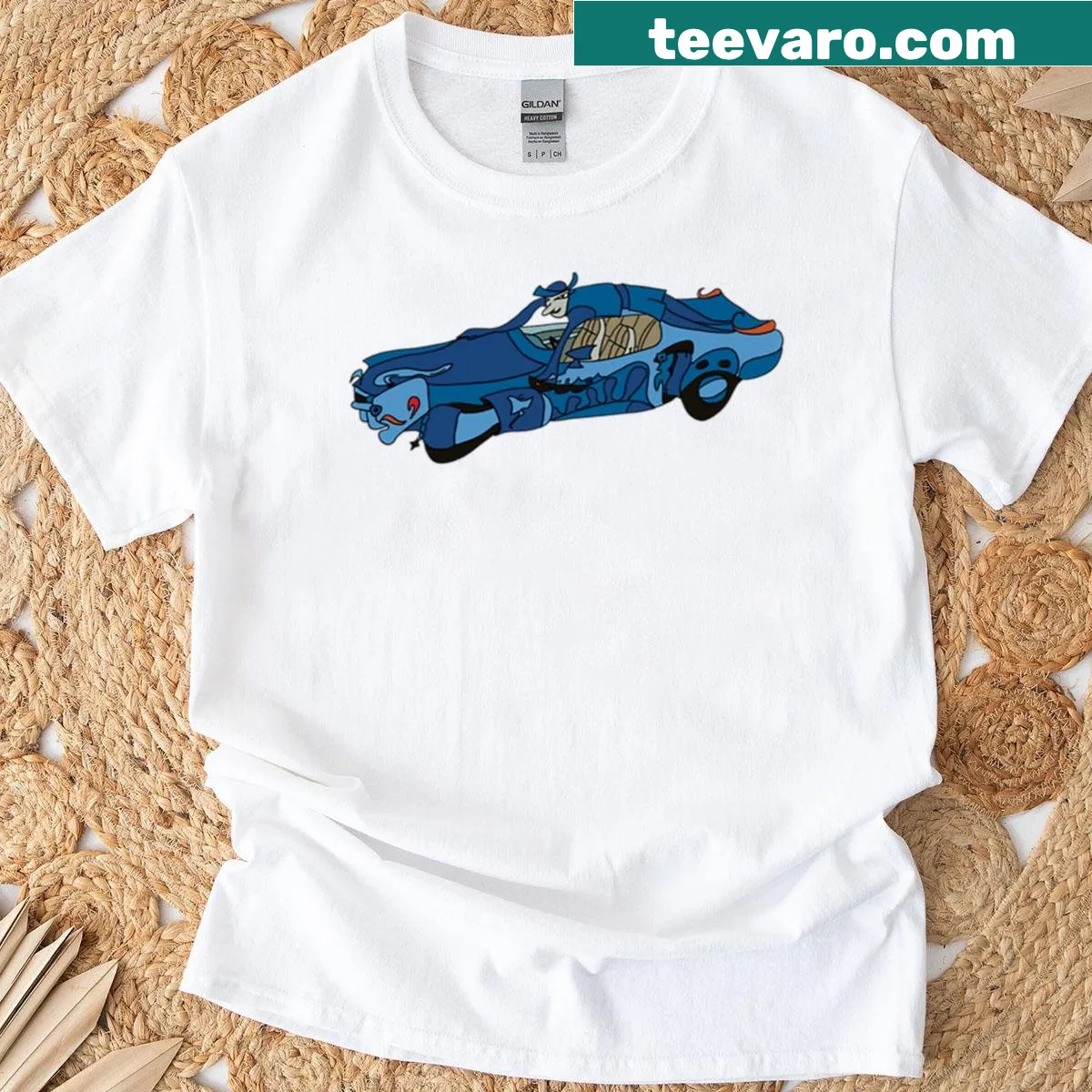 Illustrated American sports car from 1973 on a T-shirt — on a men's t-shirt