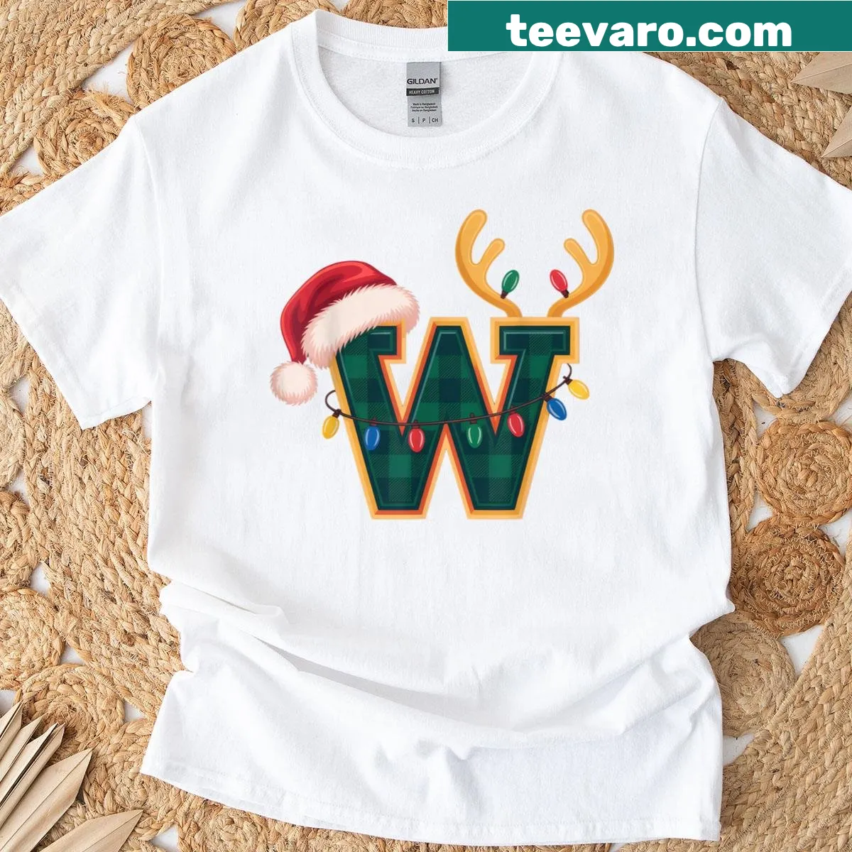 Christmas letter t-shirt with Santa hat and lights illustration — on a men's t-shirt