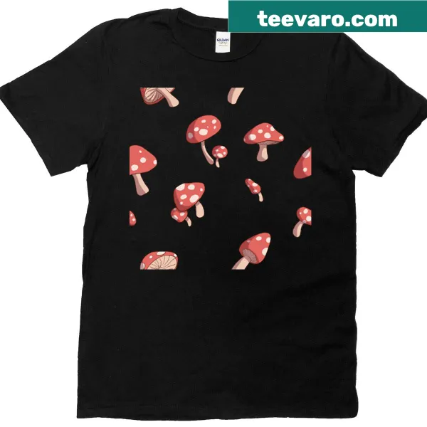 Illustrated toadstools pattern T-shirt for nature lovers