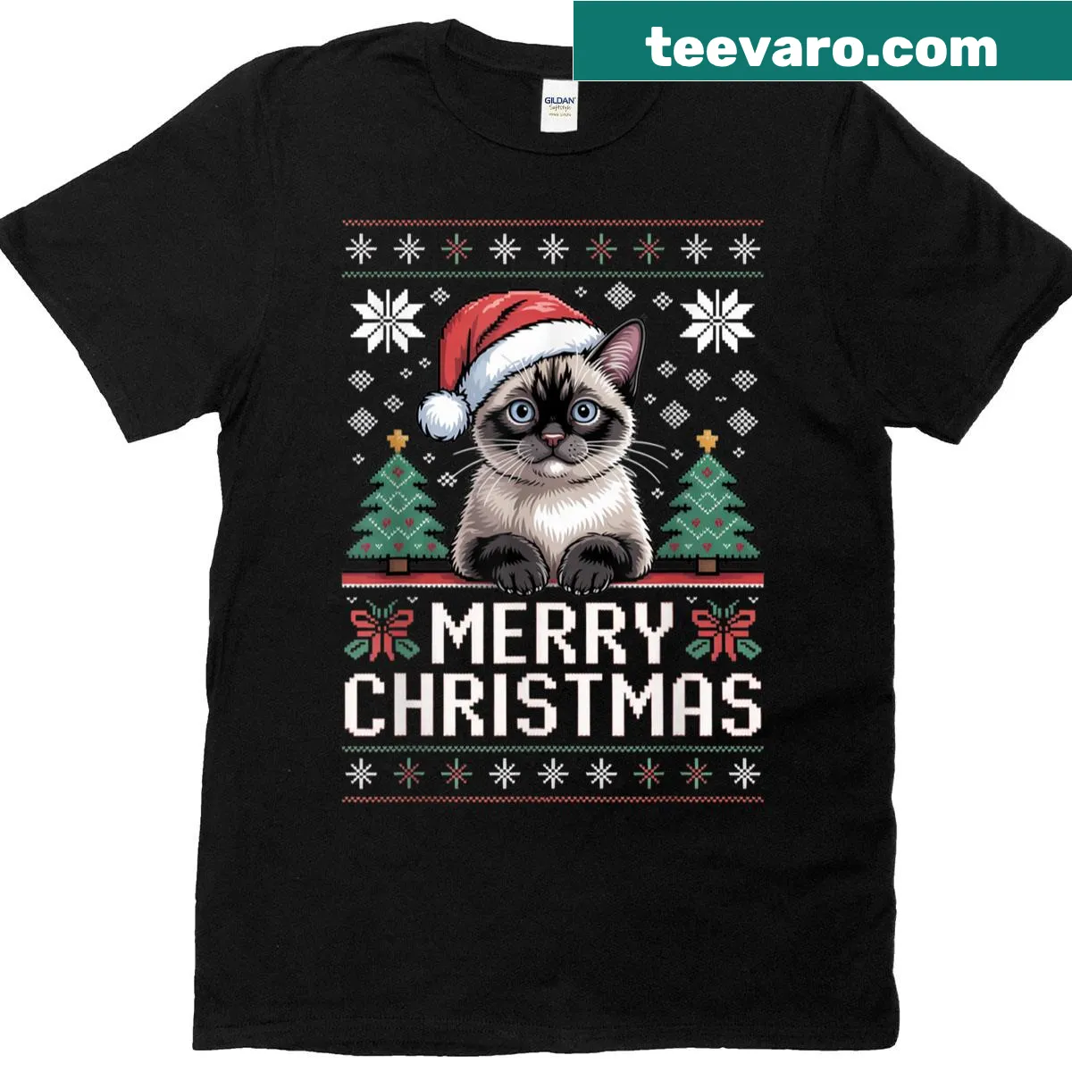 Siamese cat in Santa hat on a Christmas T-shirt — on a men's t-shirt