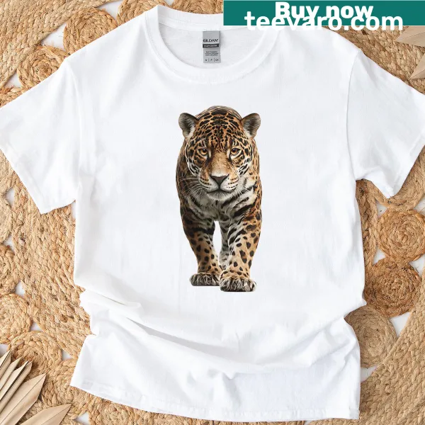Minimalist T-shirt with the phrase 'Ona Pintada' in elegant script.