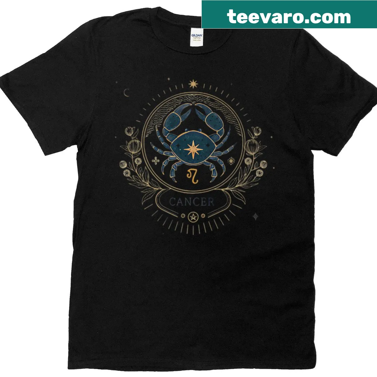 Illustration of Cancer Zodiac with lucky symbols on T-shirt — on a men's t-shirt