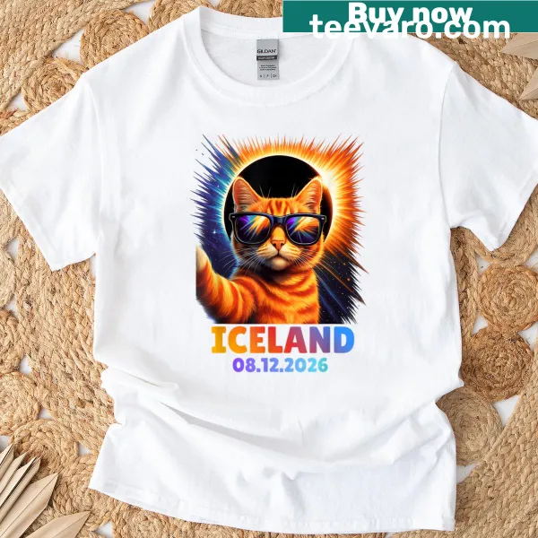 Illustrative Cat Selfie t-shirt featuring a solar eclipse design for cat lovers