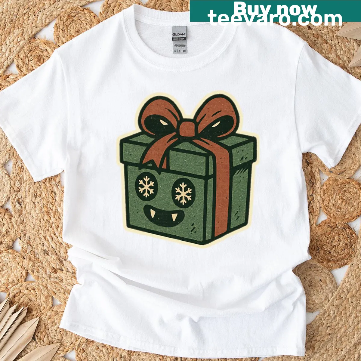 Retro horror characters in Christmas theme on T-shirt — on a men's t-shirt
