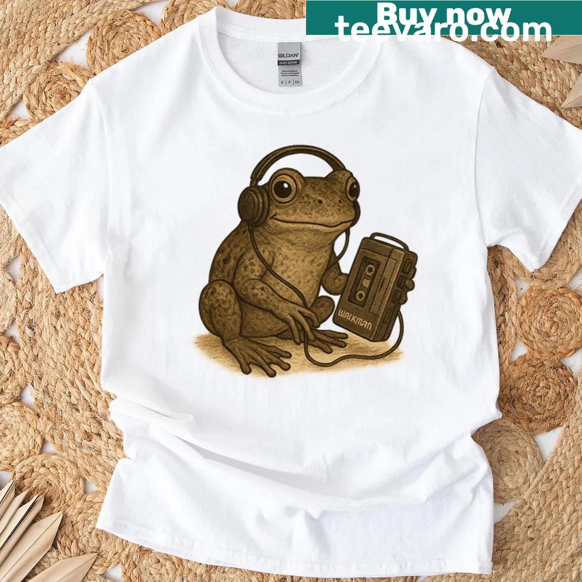 Retro t-shirt with a frog listening to a mixtape on a Walkman — on a men's t-shirt