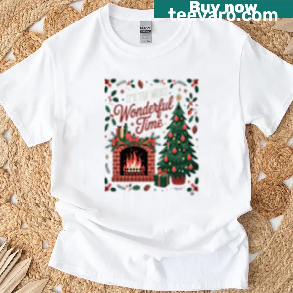 Retro Christmas T-shirt with a festive tree and 80s-90s theme