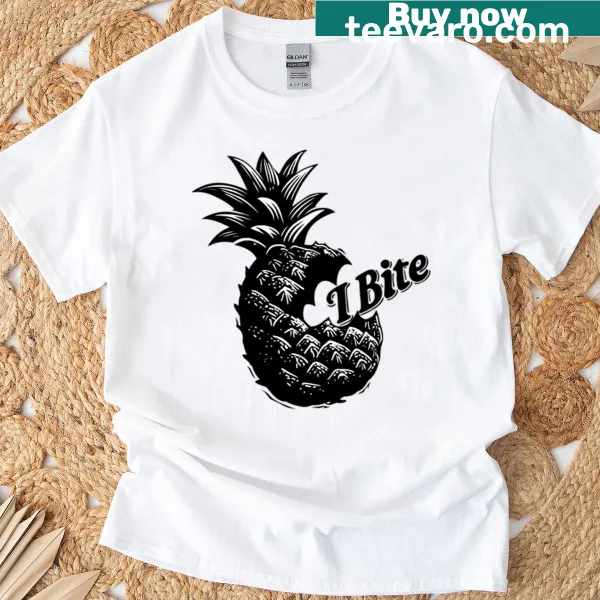 Oversized T-shirt with the phrase 'I Bite Pineapple'