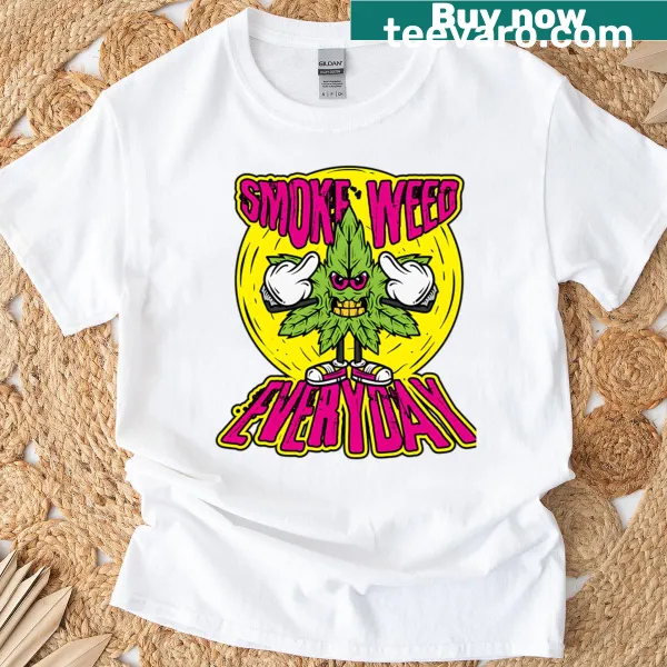 Edgy T-shirt with graphic saying Smoke Weed
