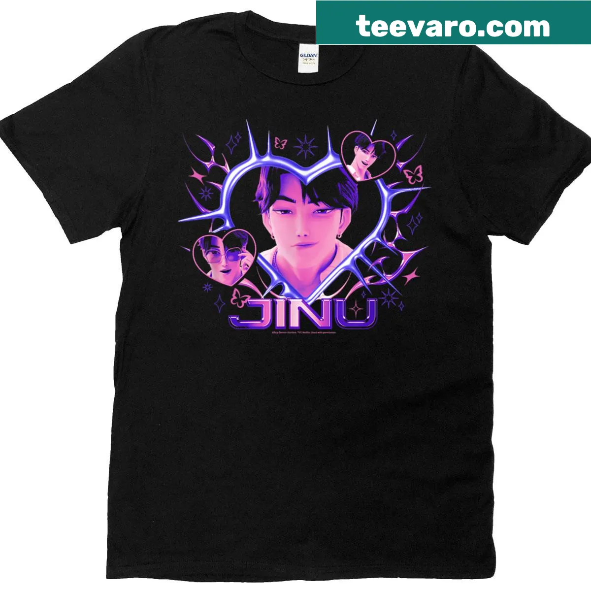 Cute heart-shaped portrait graphic Halloween T-shirt in Y2k style — on a men's t-shirt