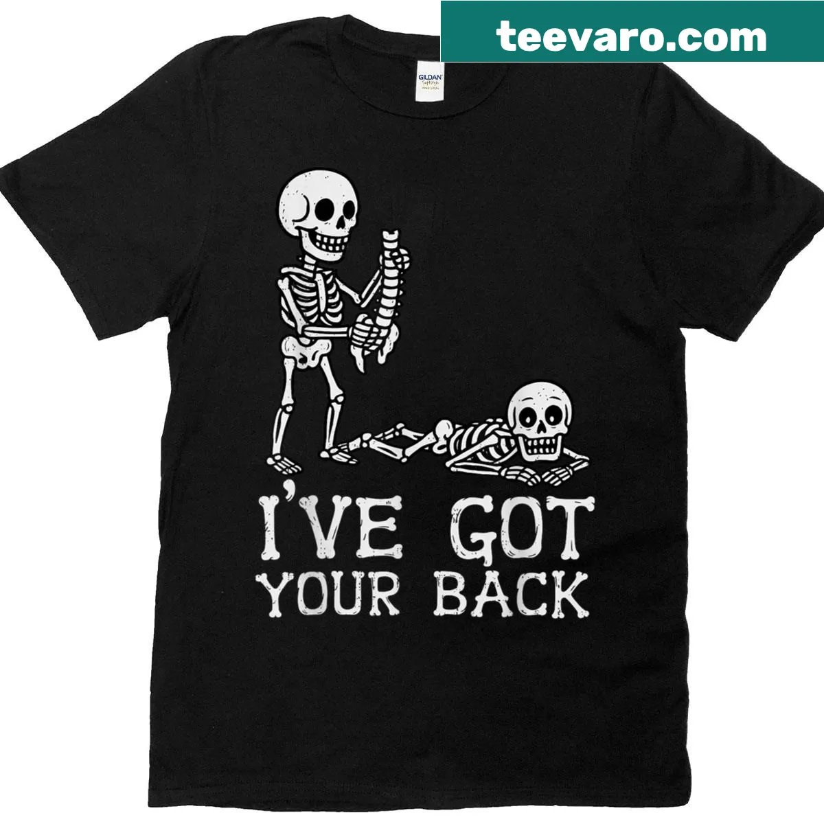 Funny skeleton Halloween t-shirt with pun 'I've Got Your Back' — on a men's t-shirt