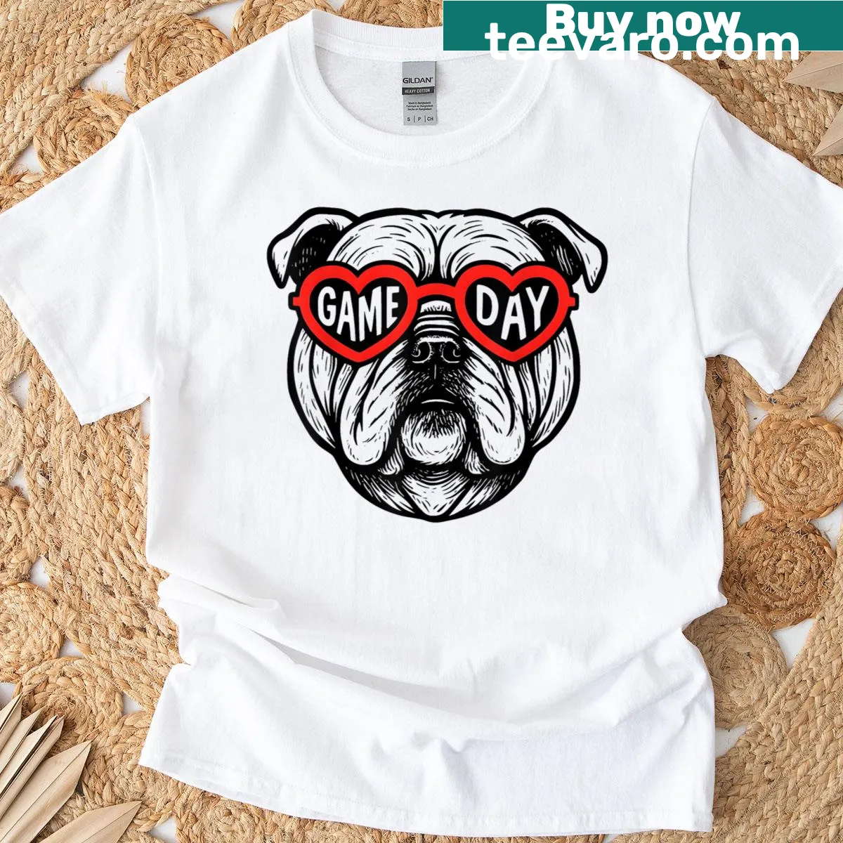 Vintage bulldog graphic on T-shirt for game day — on a men's t-shirt