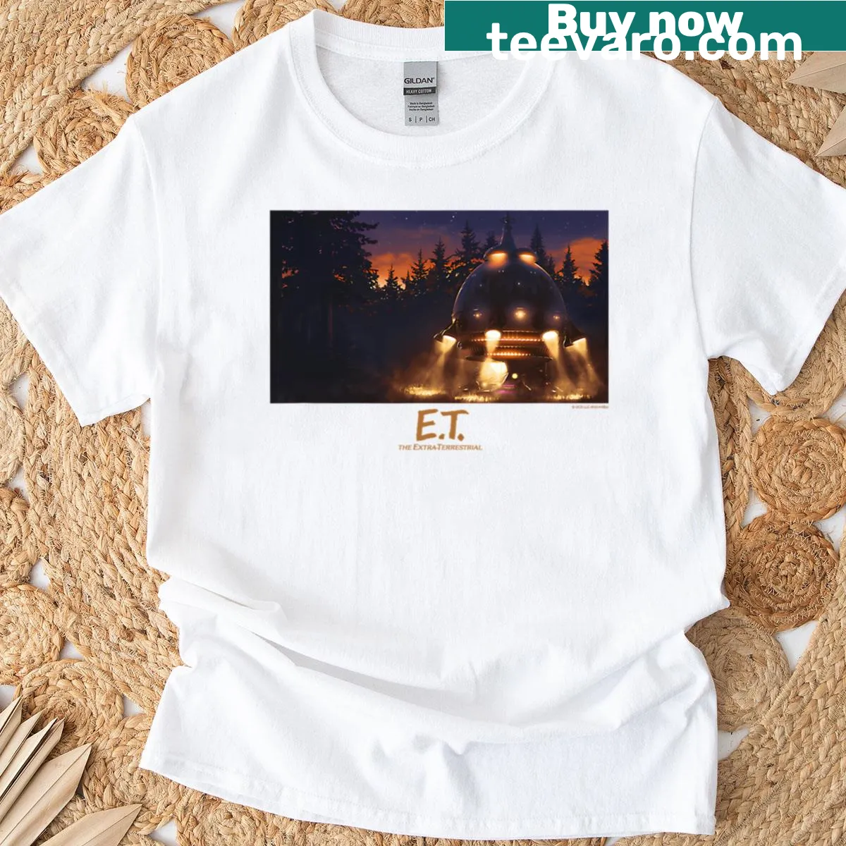 Cartoon alien graphic on a vintage-style T-shirt for movie lovers. — on a men's t-shirt