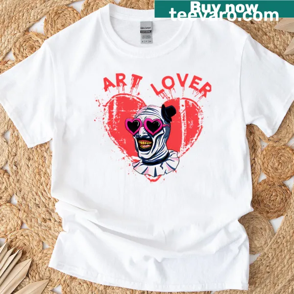 Vintage 90s horror movie T-shirt with nostalgic graphic