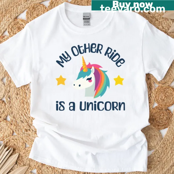 Oversized t-shirt with a unicorn graphic