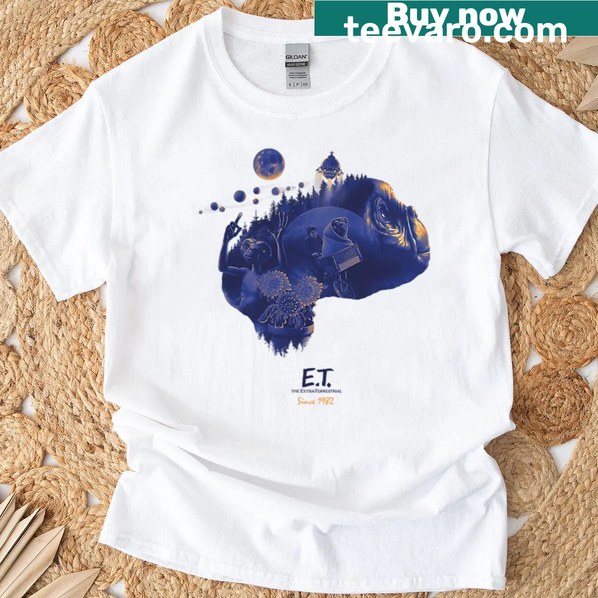 Cute retro alien cartoon T-shirt with funny graphics — on a men's t-shirt