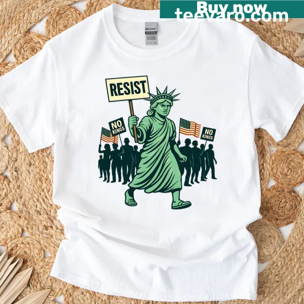 T-shirt with 'No Kings - Resist' protest slogan