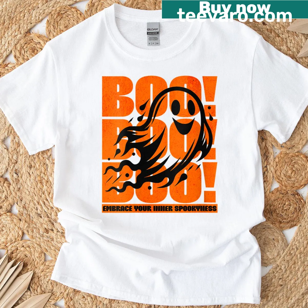 Cute Halloween ghost T-shirt with vintage 'Boo' graphic for women — on a men's t-shirt